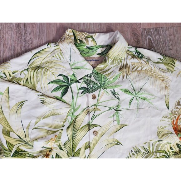 Tommy Bahama Original Fit Men's M Casual Button Shirt Pocket Silk Hawaiian SS - Picture 1 of 11